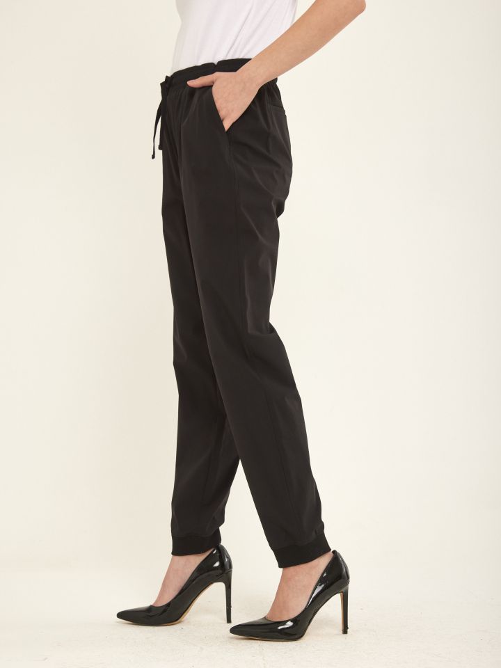 מכנסי גומי במותן PROMO בצבע שחור