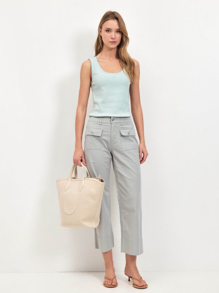 מכנסיים דריל כיסים בצבע ירוק בהיר