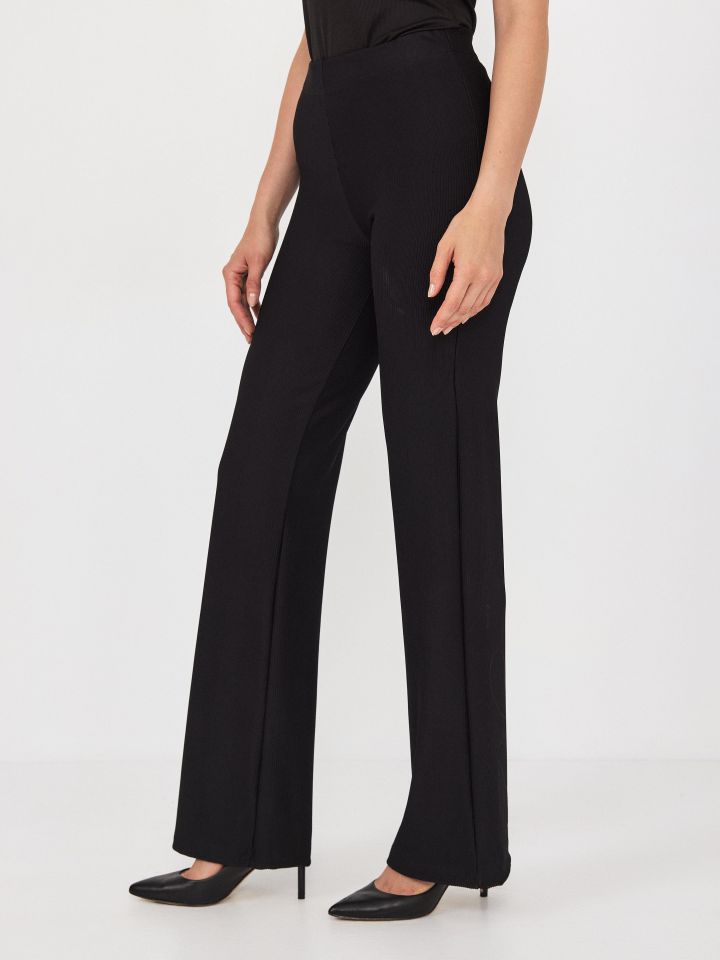 מכנסיים  ריפס מתרחב בצבע שחור