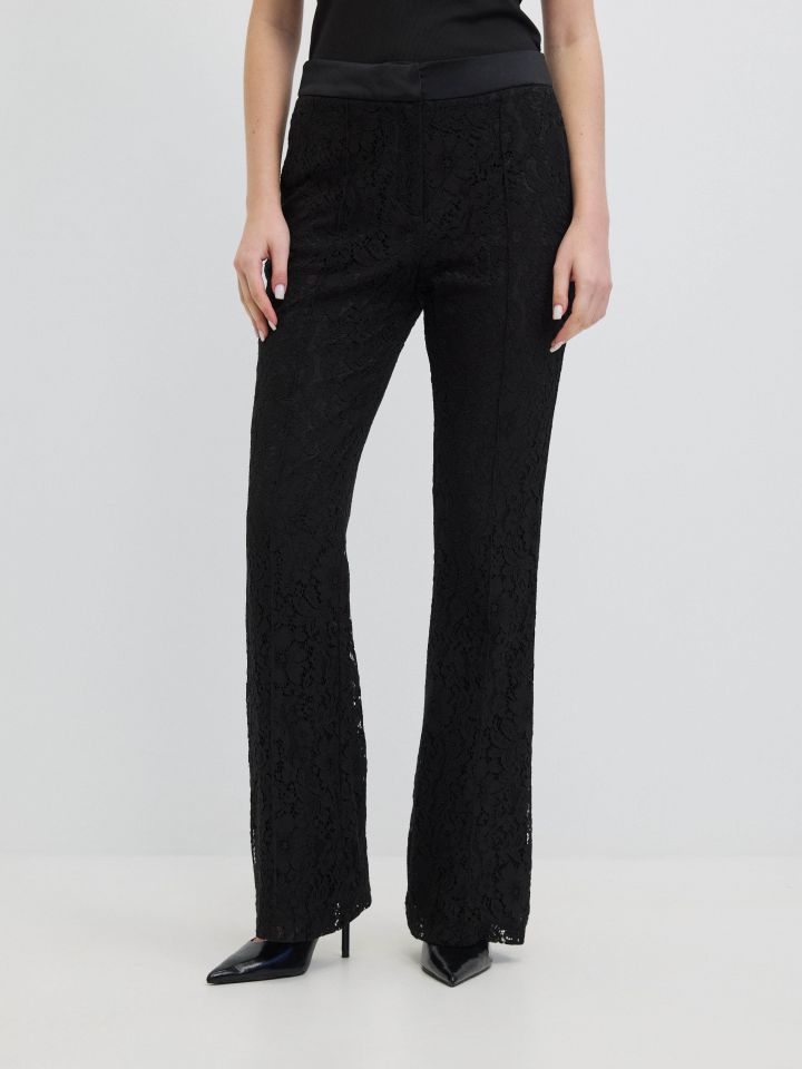 מכנסיים קרושה בצבע שחור