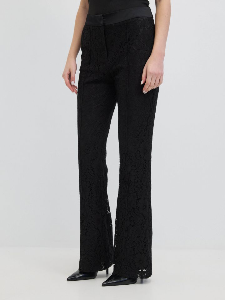 מכנסיים קרושה בצבע שחור