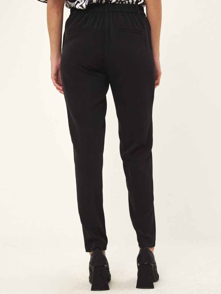 מכנסי גומי מאחור PROMO בצבע שחור