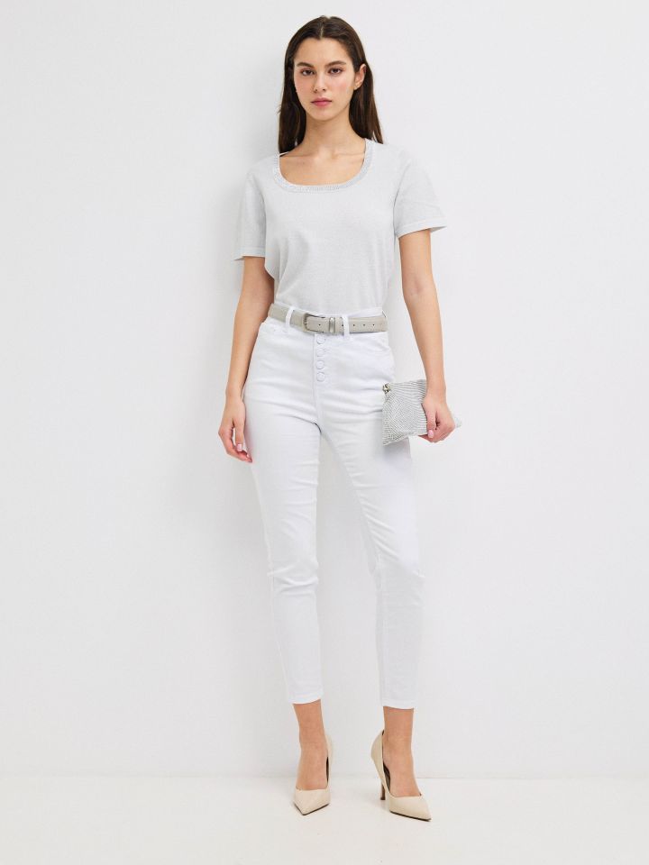 מכנסיים 7/8 כפתורים PROMO בצבע לבן