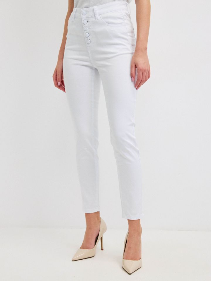 מכנסיים 7/8 כפתורים PROMO בצבע לבן