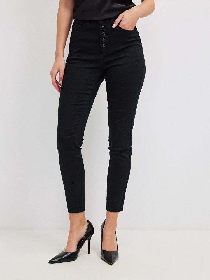 מכנסיים 7/8 כפתורים PROMO בצבע שחור