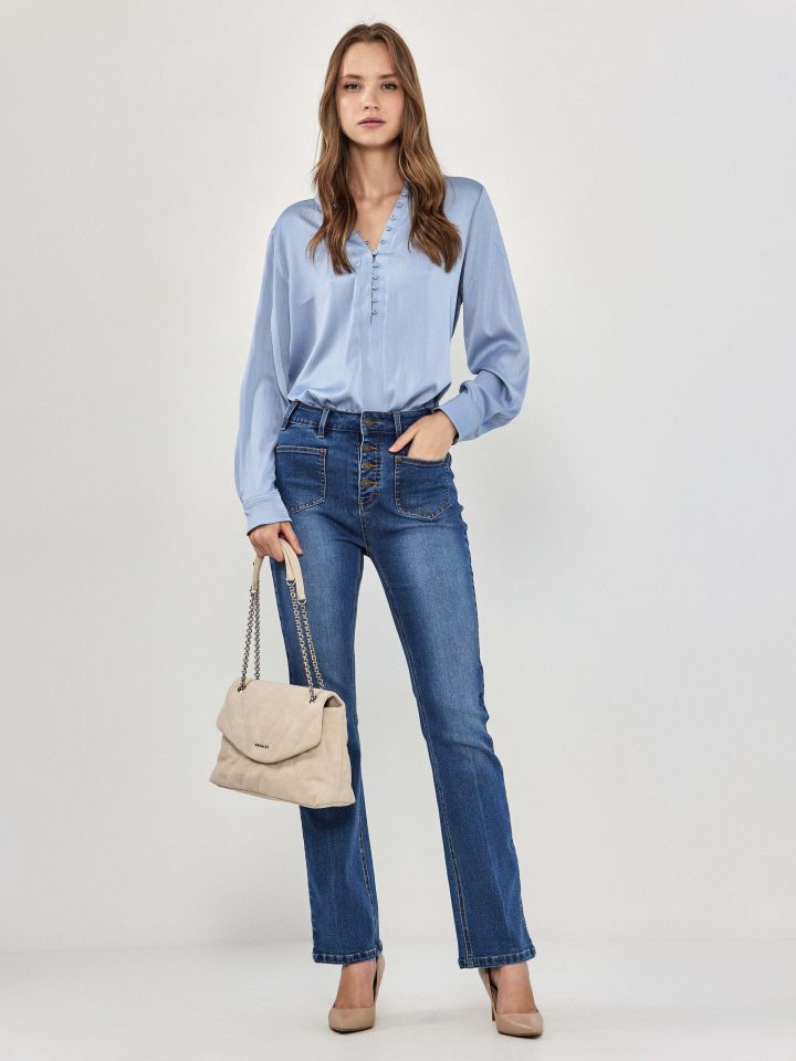 מכנסיים ג’ינס כיסים בפרונט בצבע ג’ינס בהיר