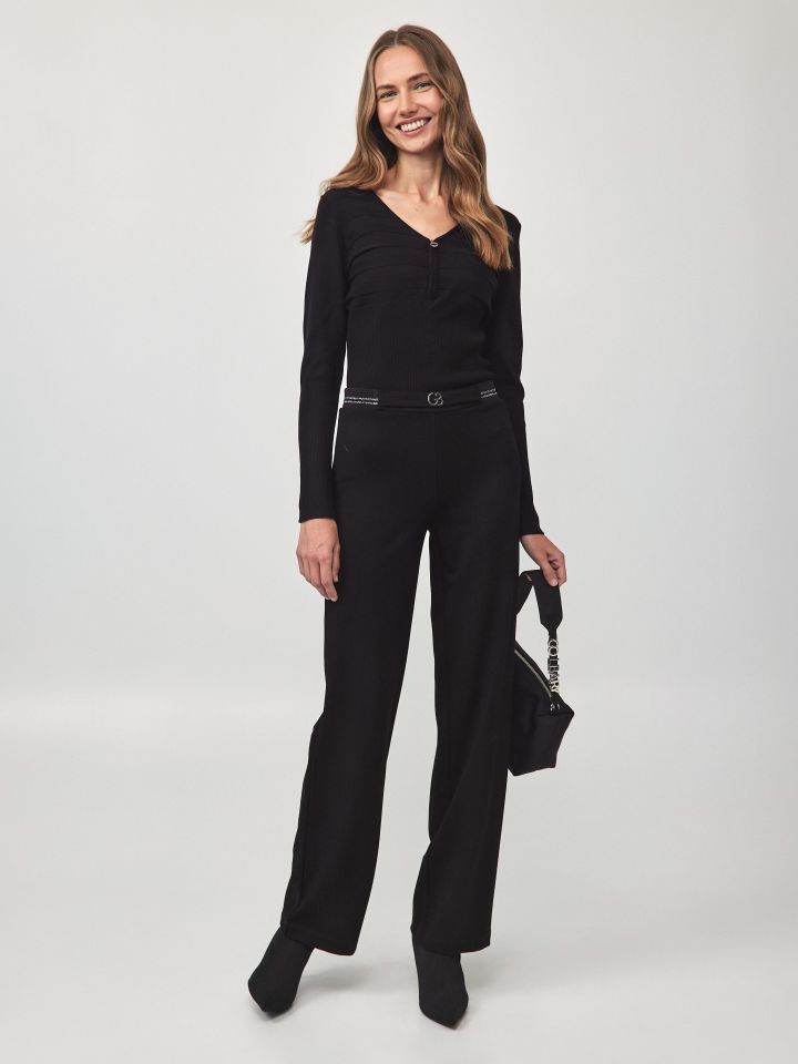 מכנסיים גומי לורקס בצדדים בצבע שחור