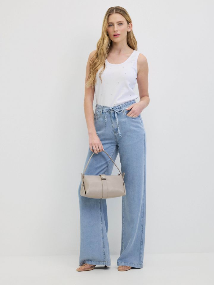 מכנסיים ג’ינס חגורה בצבע ג’ינס בהיר