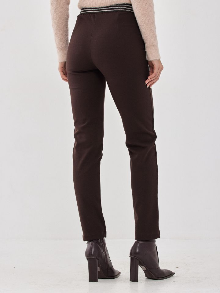 מכנסיים  סקובה דיאגונל גומי בגב בצבע חום