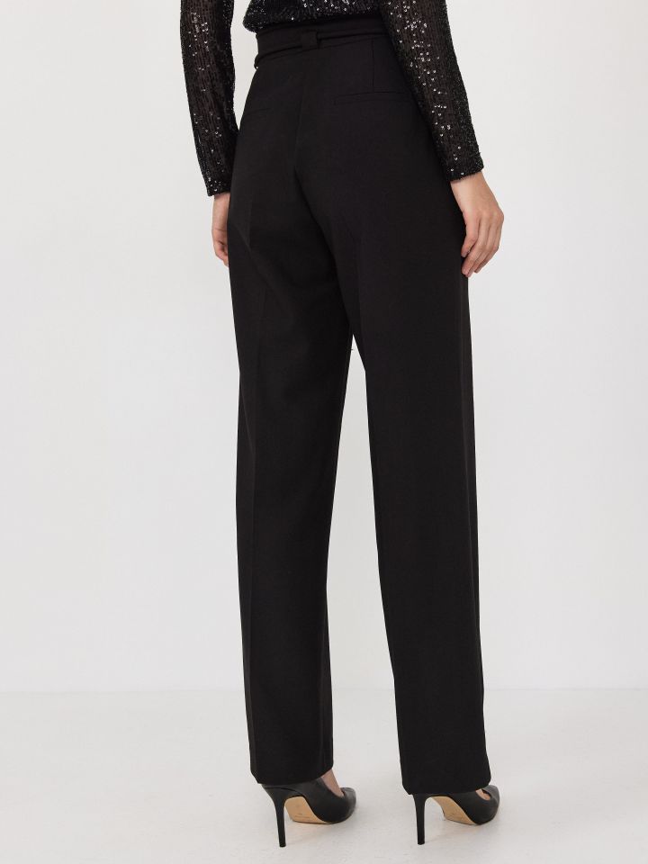 מכנסיים + חגורה קשירה בצבע שחור