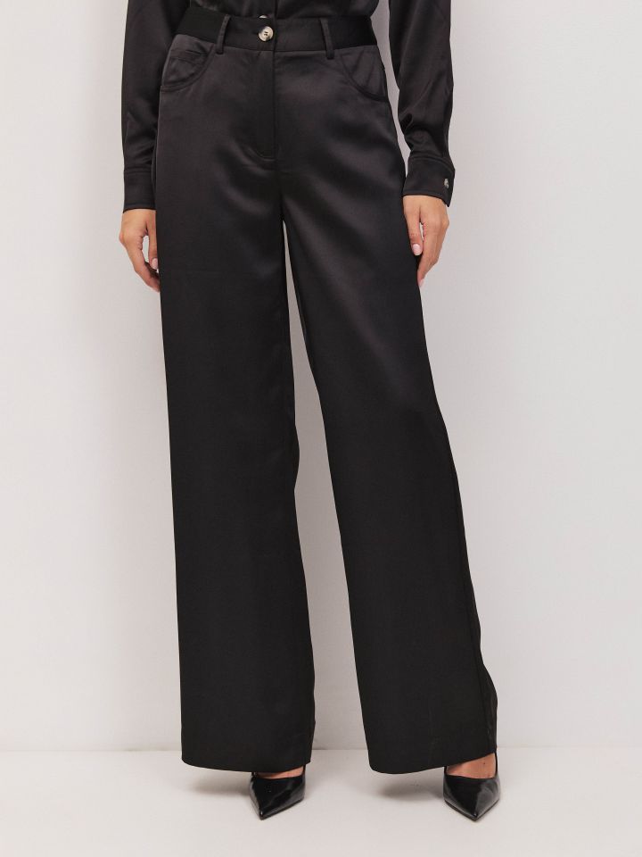 מכנסיים סטן LIAT בצבע שחור