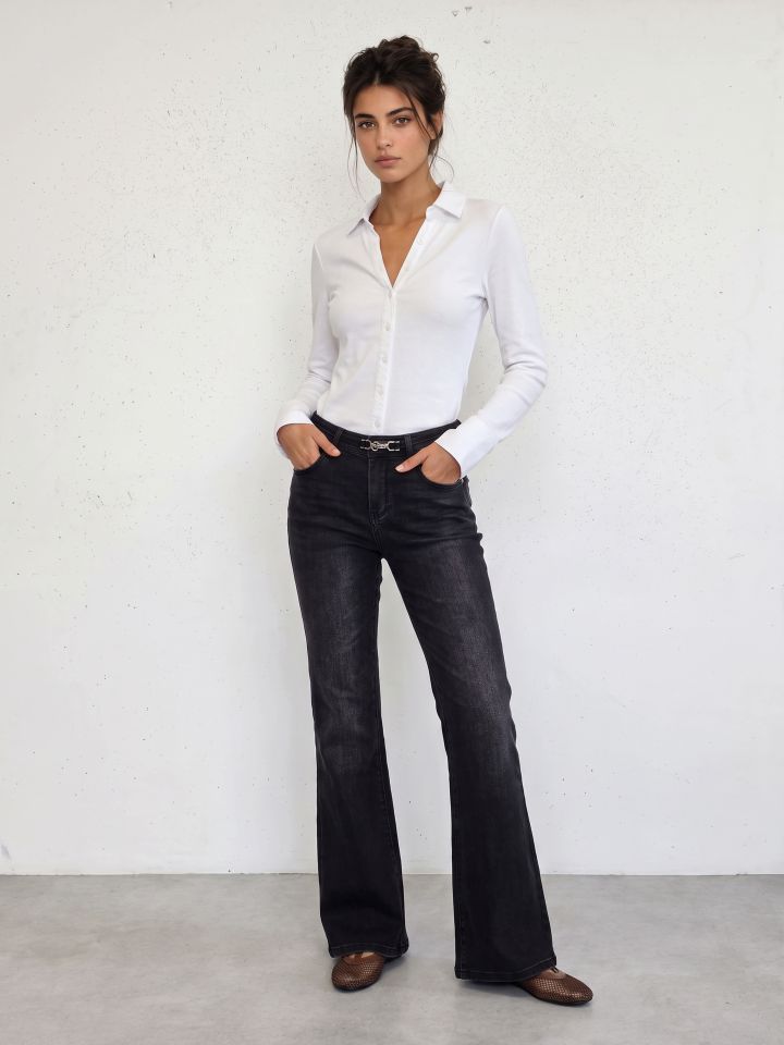 מכנסיים ג’ינס + חגורה בצבע ג’ינס שחור