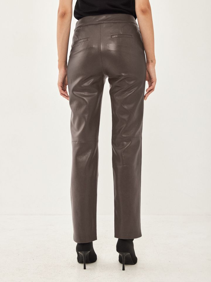 מכנסי דמוי עור בצבע מוקה