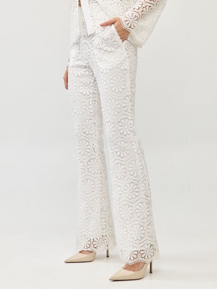 מכנסיים קרושה בצבע אופוויט