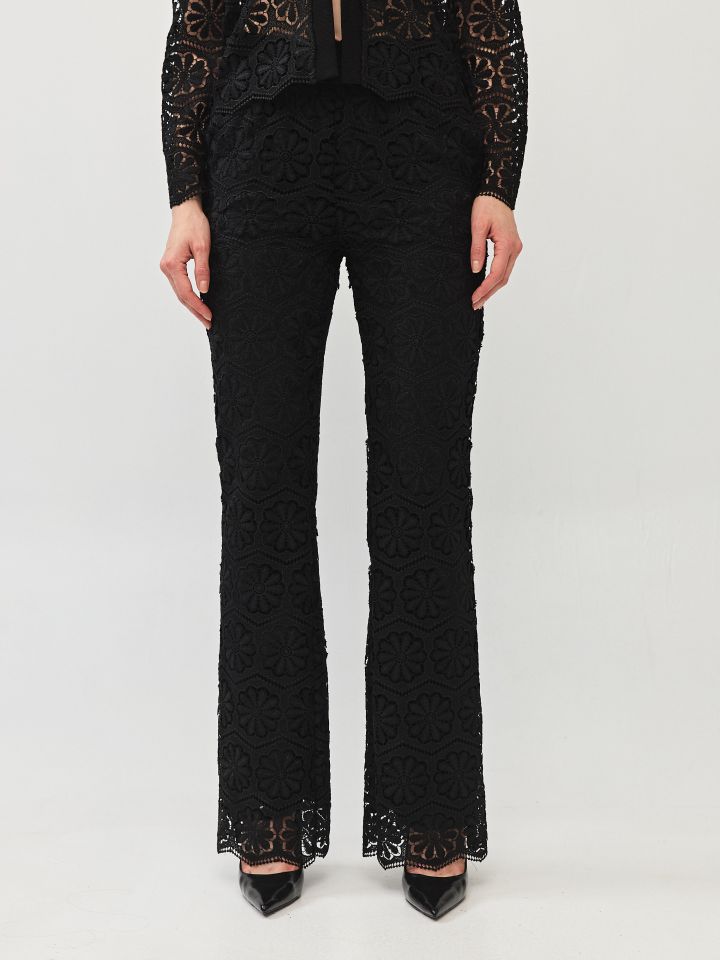 מכנסיים קרושה בצבע שחור