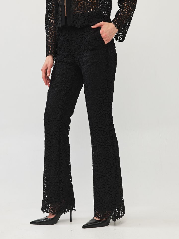 מכנסיים קרושה בצבע שחור