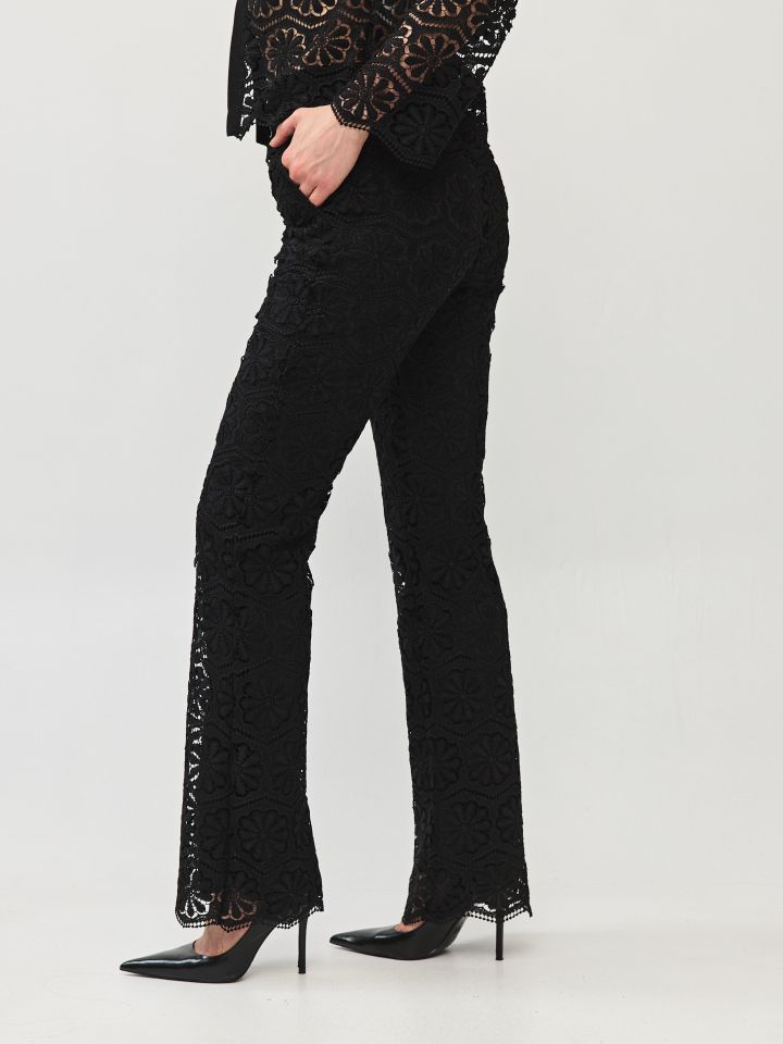 מכנסיים קרושה בצבע שחור