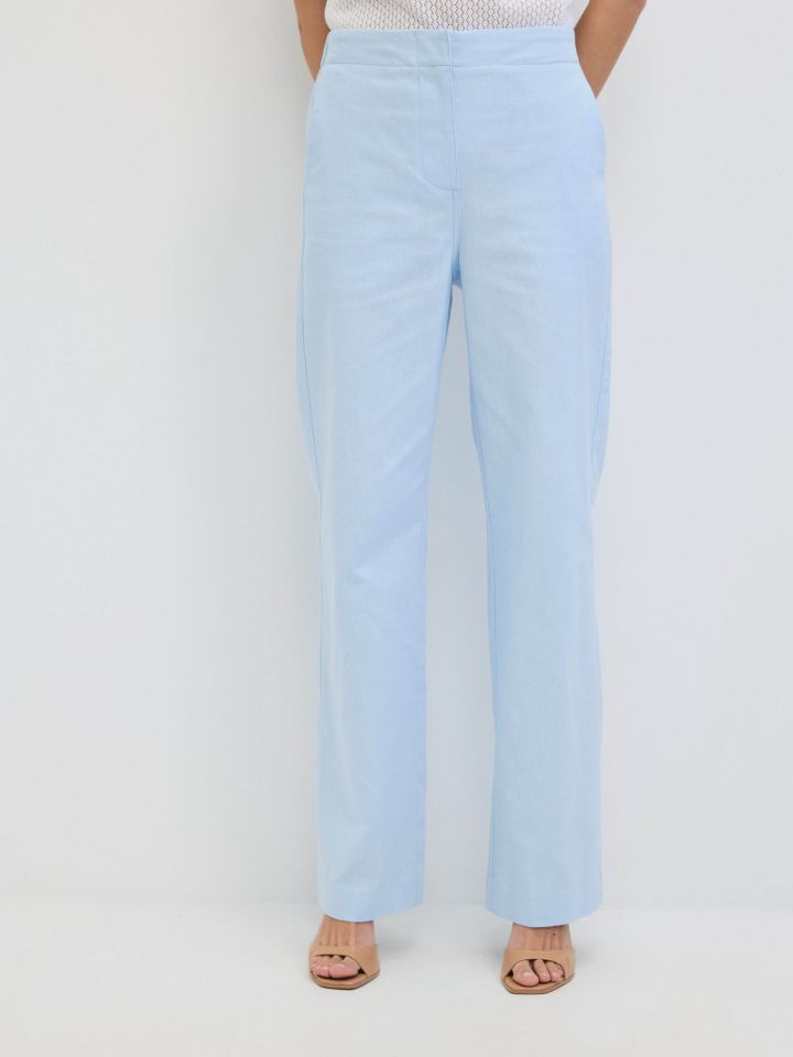 מכנסיים גומי בגב בצבע תכלת