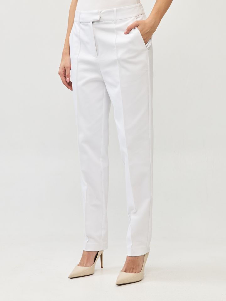 מכנסיים תיפורים ROMI בצבע לבן