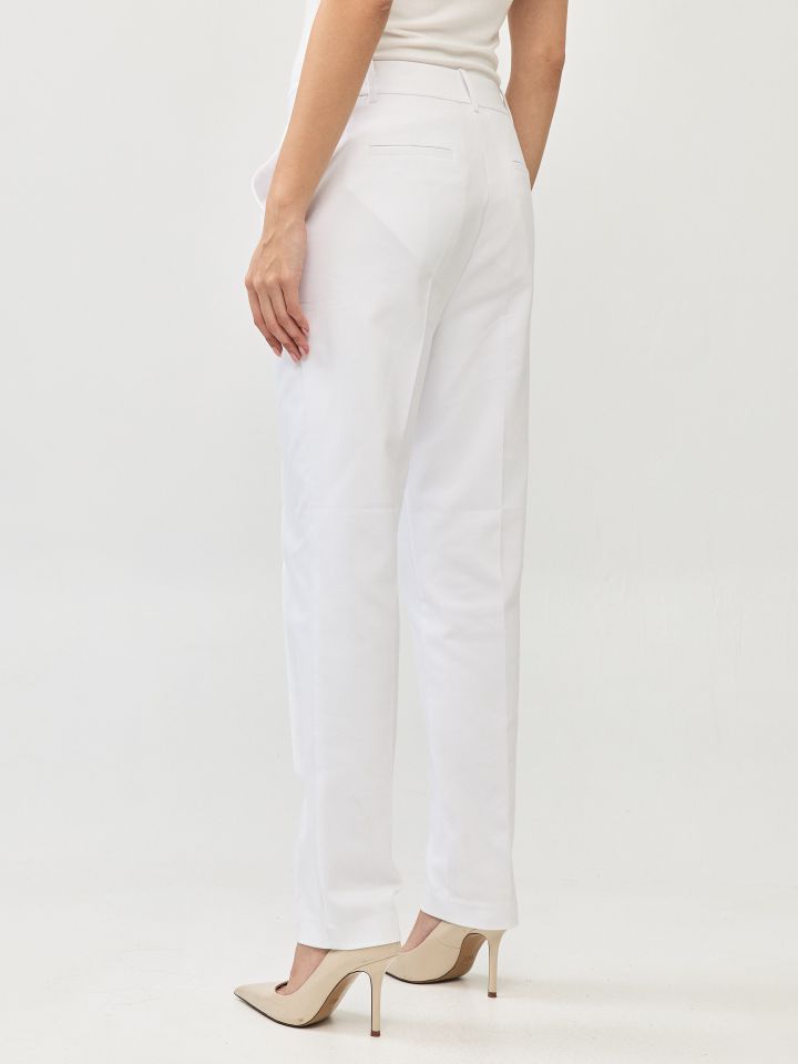 מכנסיים תיפורים ROMI בצבע לבן