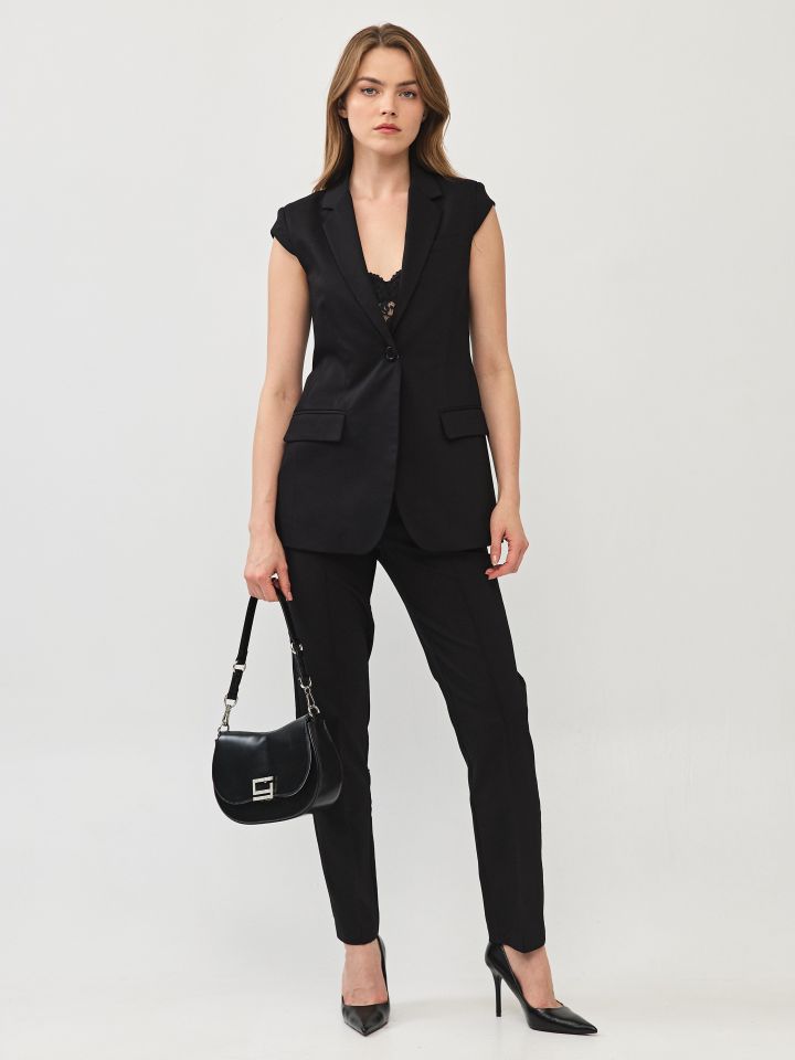 מכנסיים תיפורים ROMI בצבע שחור