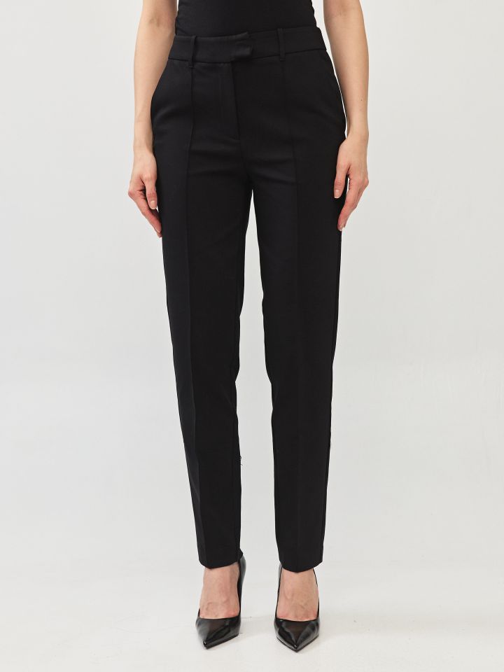 מכנסיים תיפורים ROMI בצבע שחור