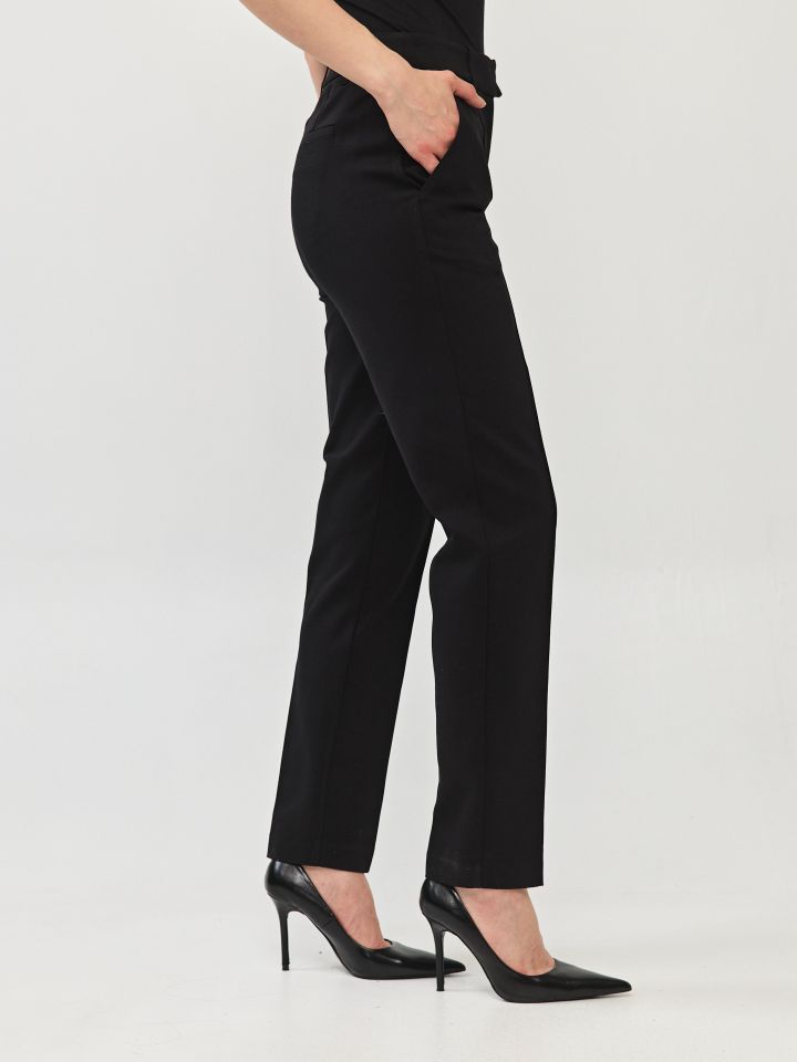 מכנסיים תיפורים ROMI בצבע שחור