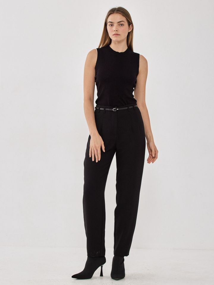 מכנס דיאגונל + חגורה בצבע שחור