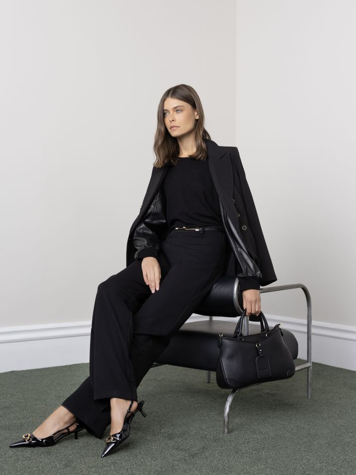 מכנסי סקובה + חגורה בצבע שחור