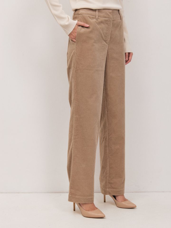 מכנסיים קורדרוי LIAT בצבע בייז קפוצינו