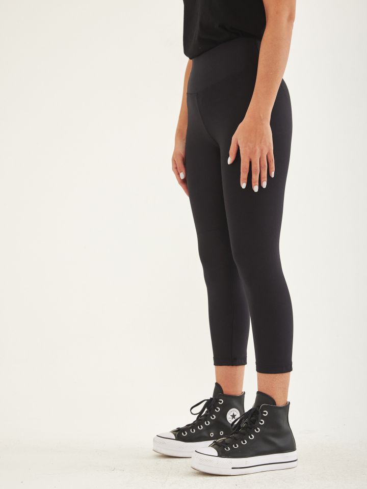 מכנסי טייץ PROMO 7/8 BODY בצבע שחור