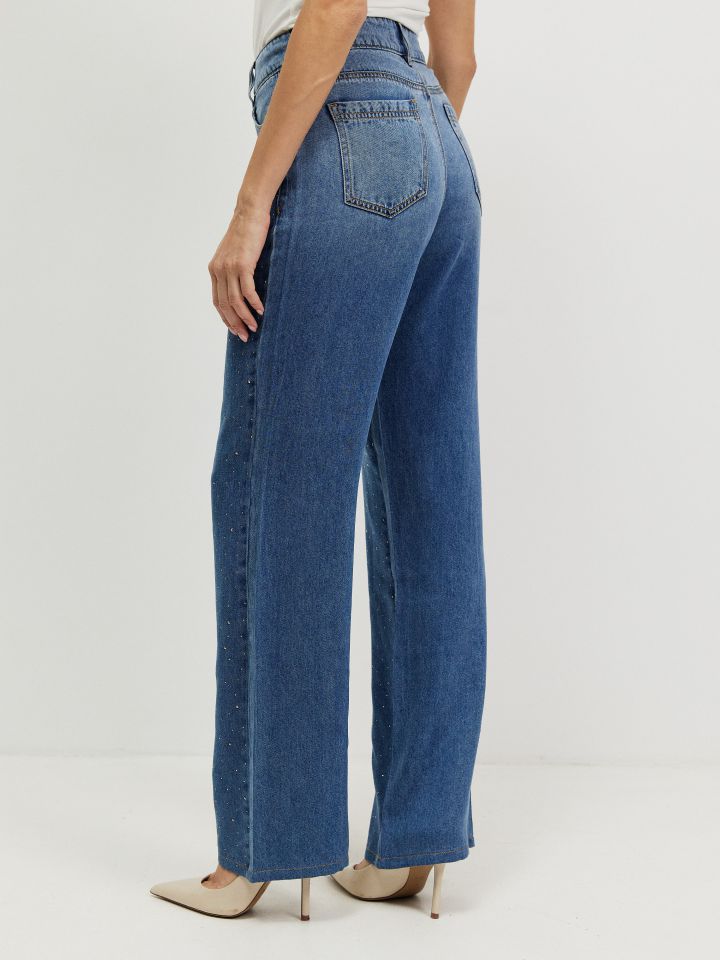 מכנסיים ג’ינס דמוי יהלומים בצבע ג’ינס בהיר