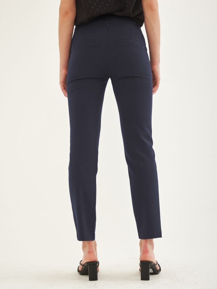 מכנסי תיפורי אורך בצבע נייבי