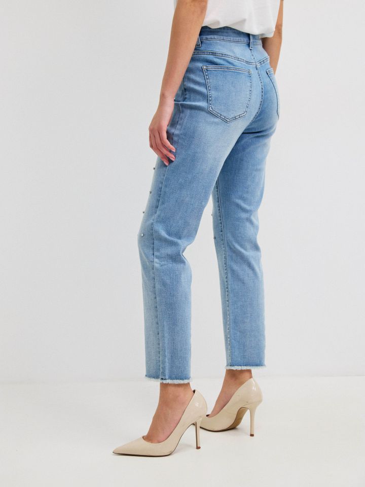 מכנסיים ג’ינס דמוי יהלומים בצבע ג’ינס