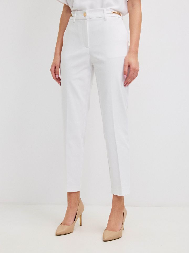 מכנסיים 7/8 אבזמים בצבע לבן