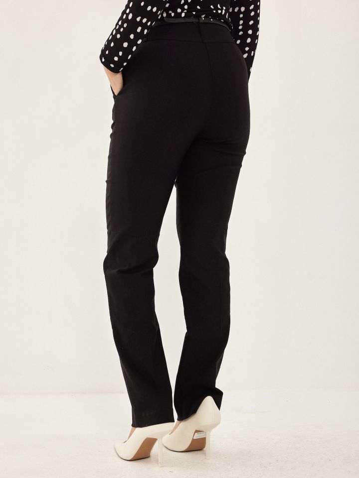 מכנסי דיאגונל כיסי צד בצבע שחור