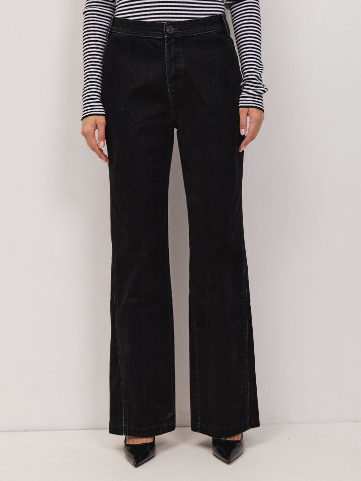 מכנסיים ג’ינס קטיפה בצבע כחול/שחור