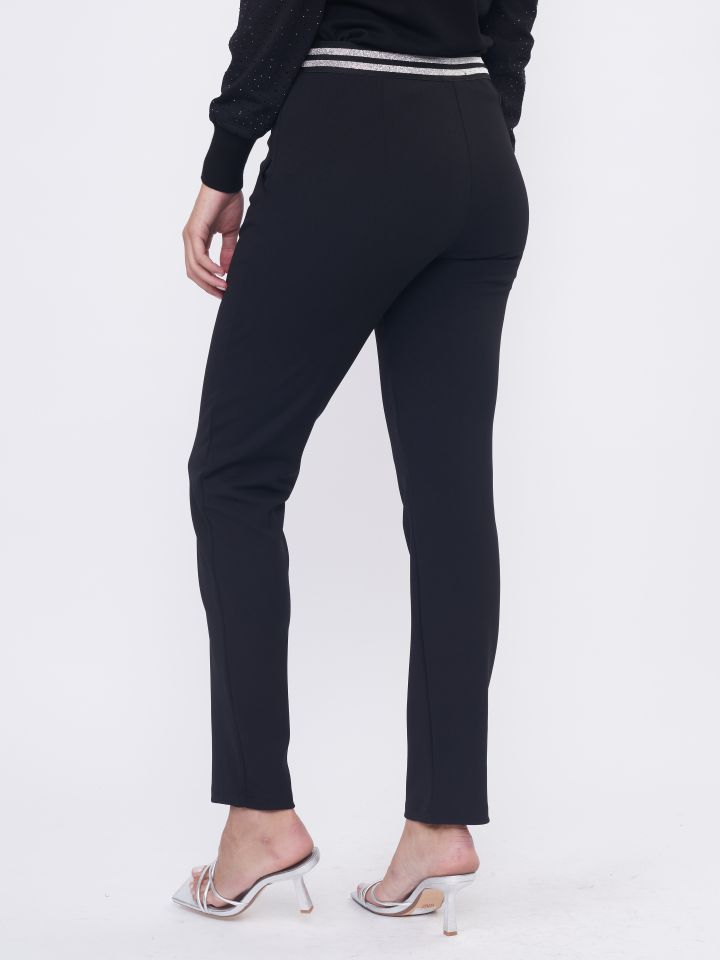 מכנסי סקובה גומי בגב בצבע שחור