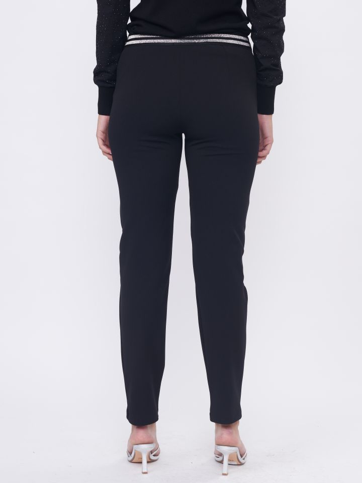 מכנסי סקובה גומי בגב בצבע שחור