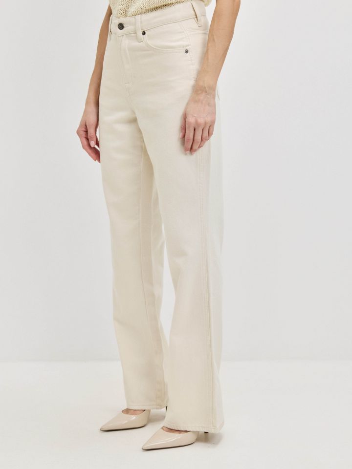 מכנסיים דיאגונל מתרחב בצבע בייז’