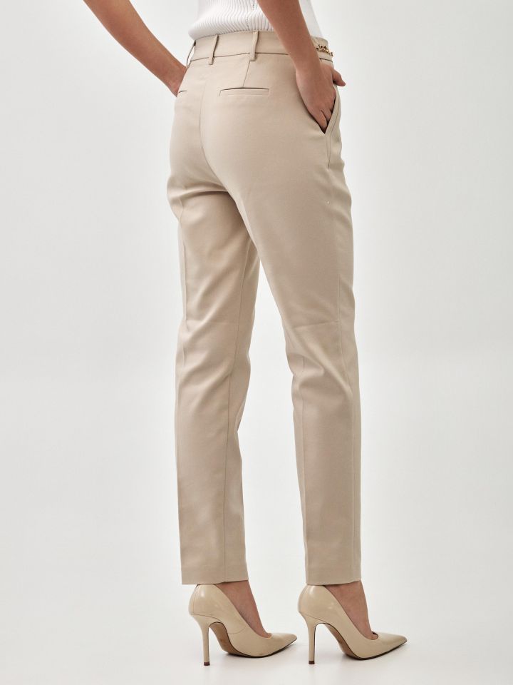 מכנסיים שילוב אבזמים ארוך בצבע בייז קפוצינו