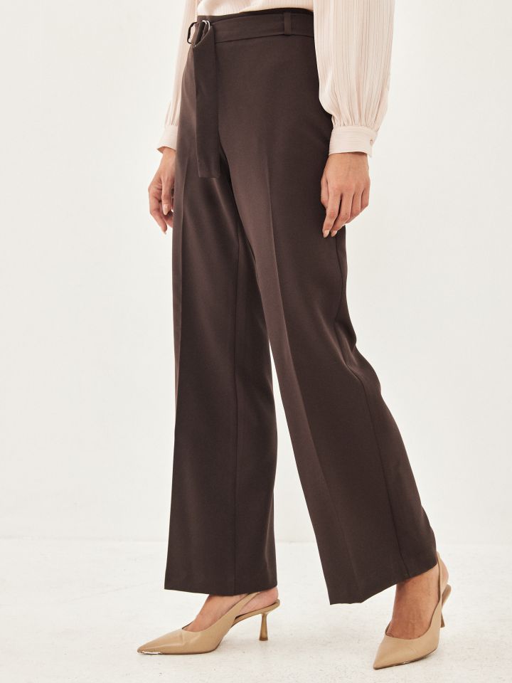 מכנסי COMO חגורת אבזם בצבע חום