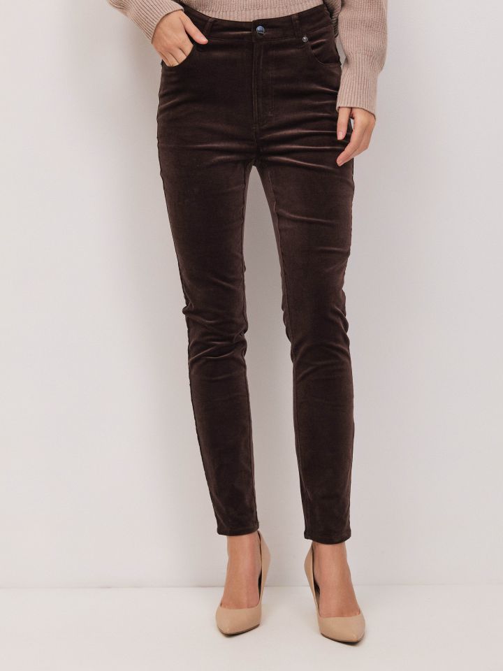 מכנסיים קטיפה סקיני בצבע חום