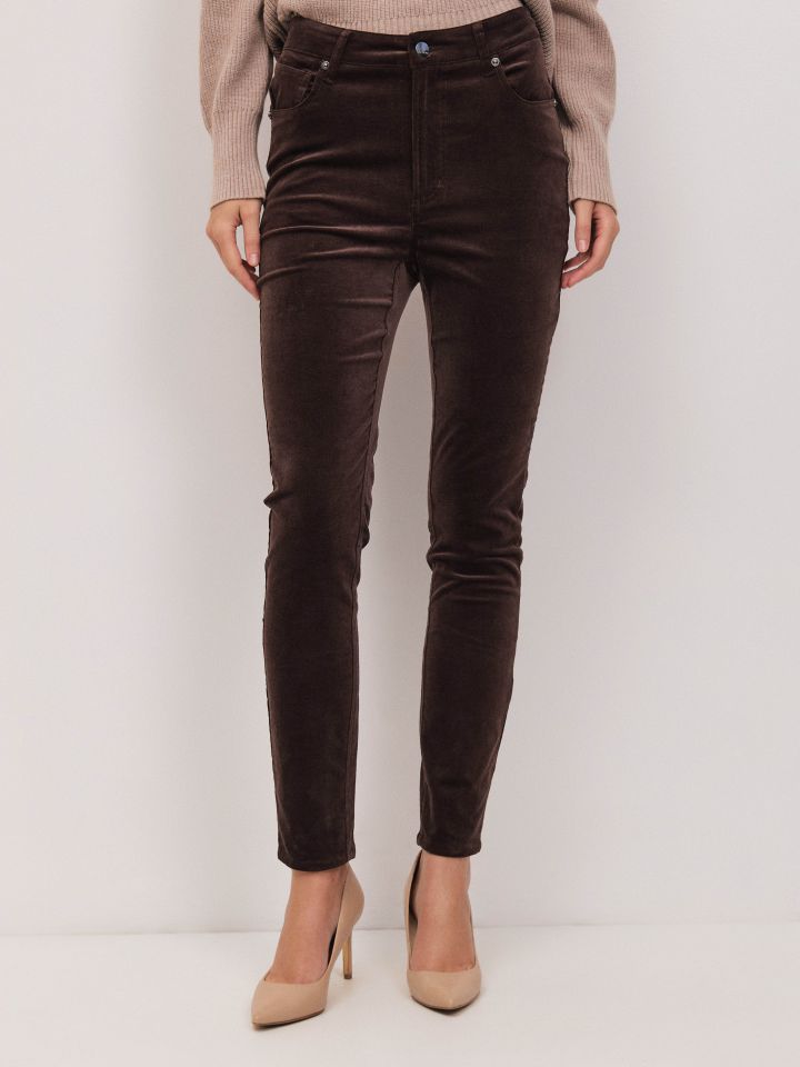 מכנסיים קטיפה סקיני בצבע חום