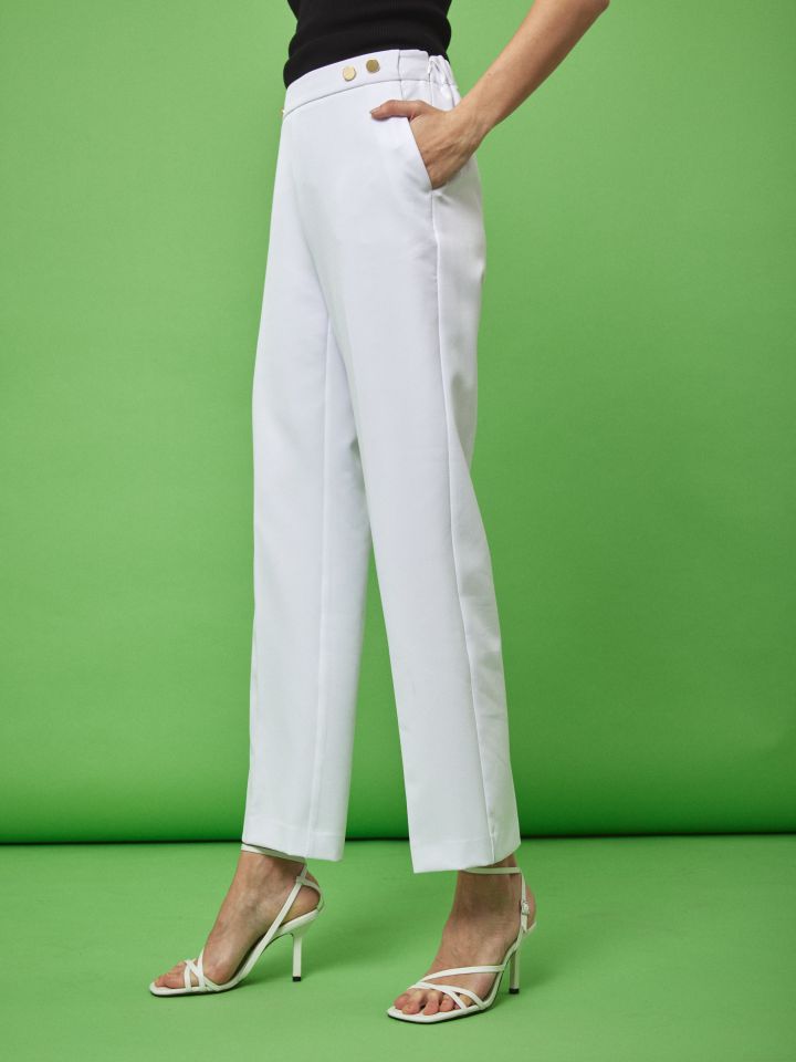 מכנסי גומי בגב + כפתורים בצבע לבן