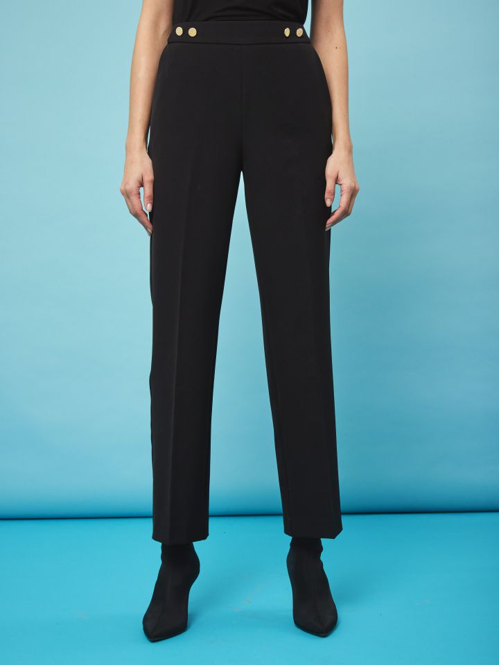 מכנסי גומי בגב + כפתורים בצבע שחור