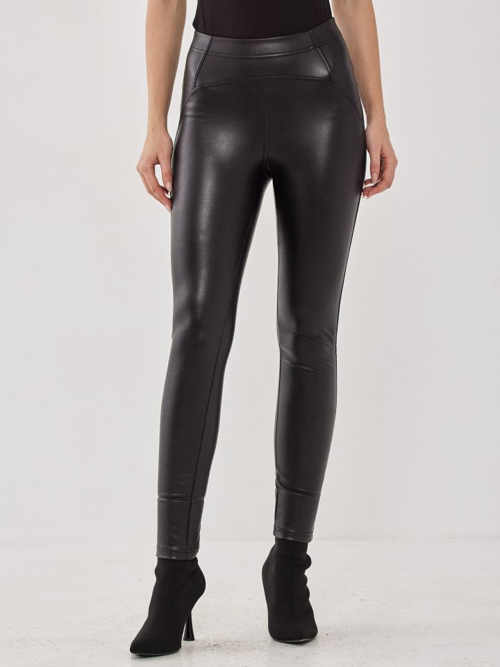 מכנסי טייץ דמוי עור תיפורים בצבע שחור