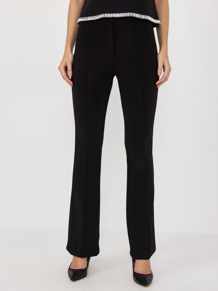 מכנסיים תיפור אורך בצבע שחור