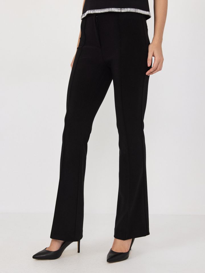 מכנסיים תיפור אורך בצבע שחור