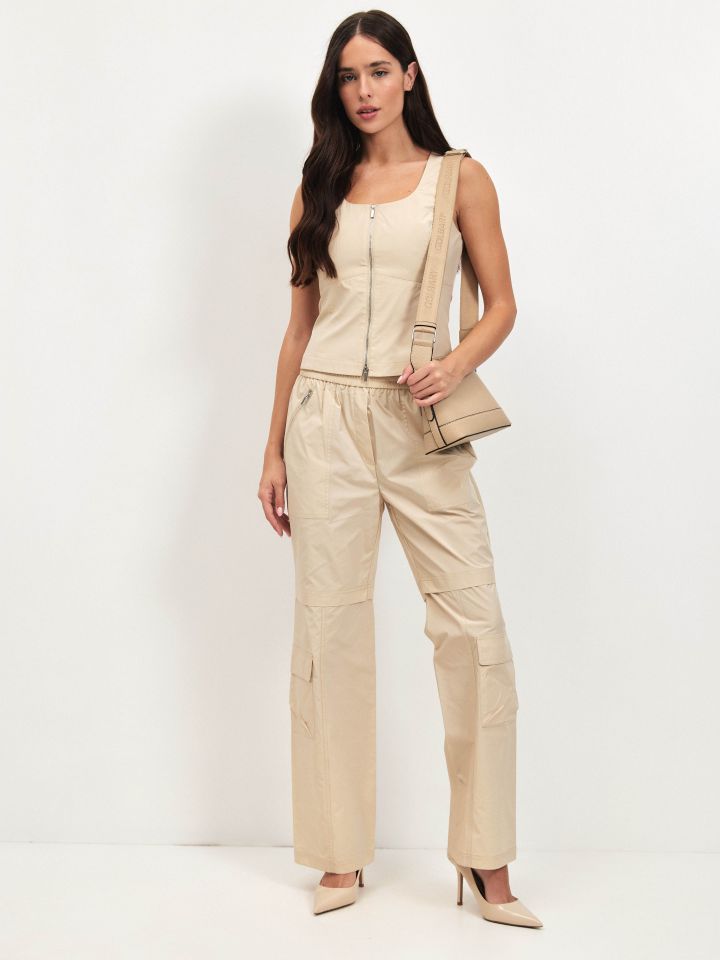 מכנסיים דגמייח רוכסנים ROMI בצבע חול